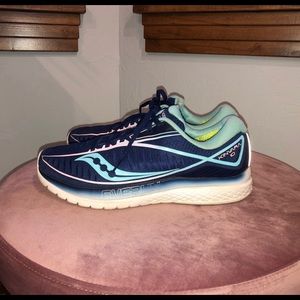 Saucony running shoes kinvara 9